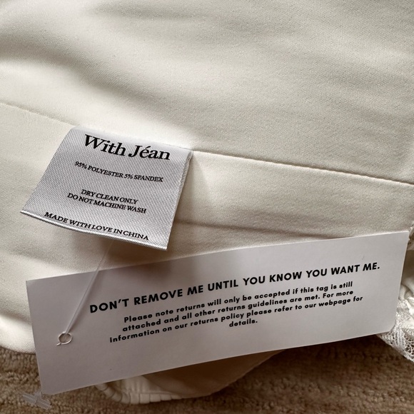 NWT With Jean Remi Milkmaid Top Off Shoulder Crop Top White Size Large - Picture 16 of 16